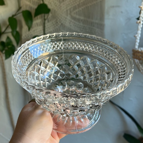 Vintage Depression Glass Wexford Bowl - MCM Candy Serving Bowl 1960s - Picture 3 of 8
